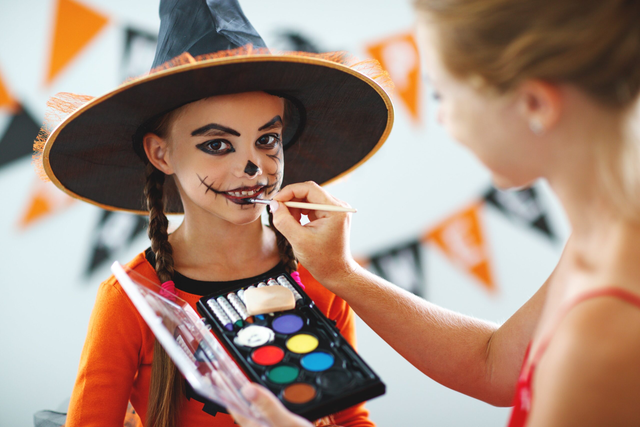 Halloween: Aprenda a fazer maquiagem infantil de aranha